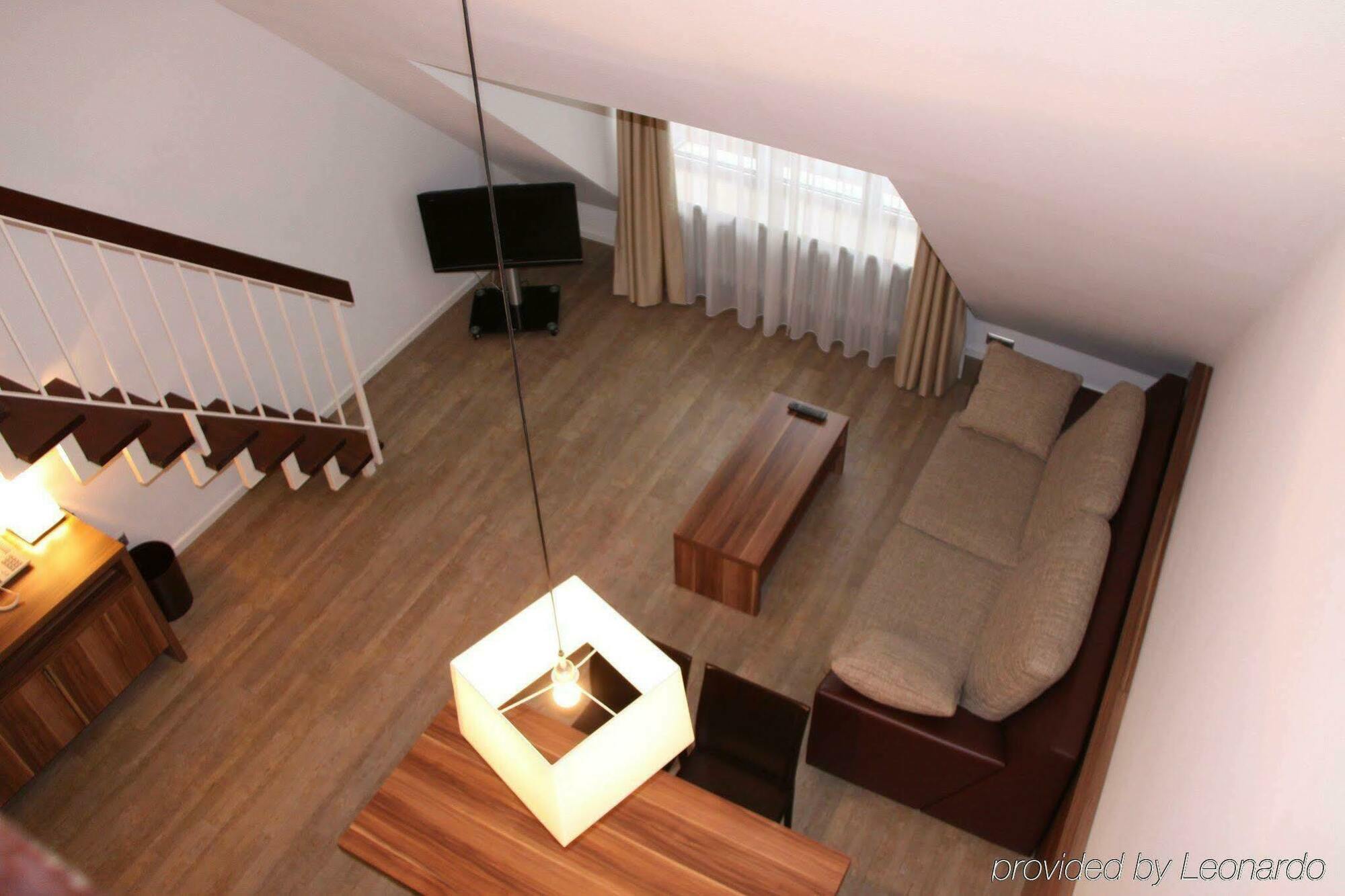 Hotel Downtown Vi Vadi 3*